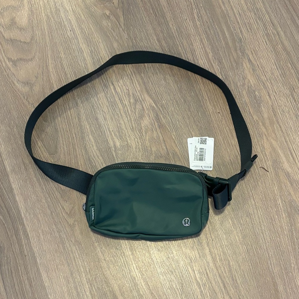 Everywhere Belt bag 1L Medium Forest/Dark Forest